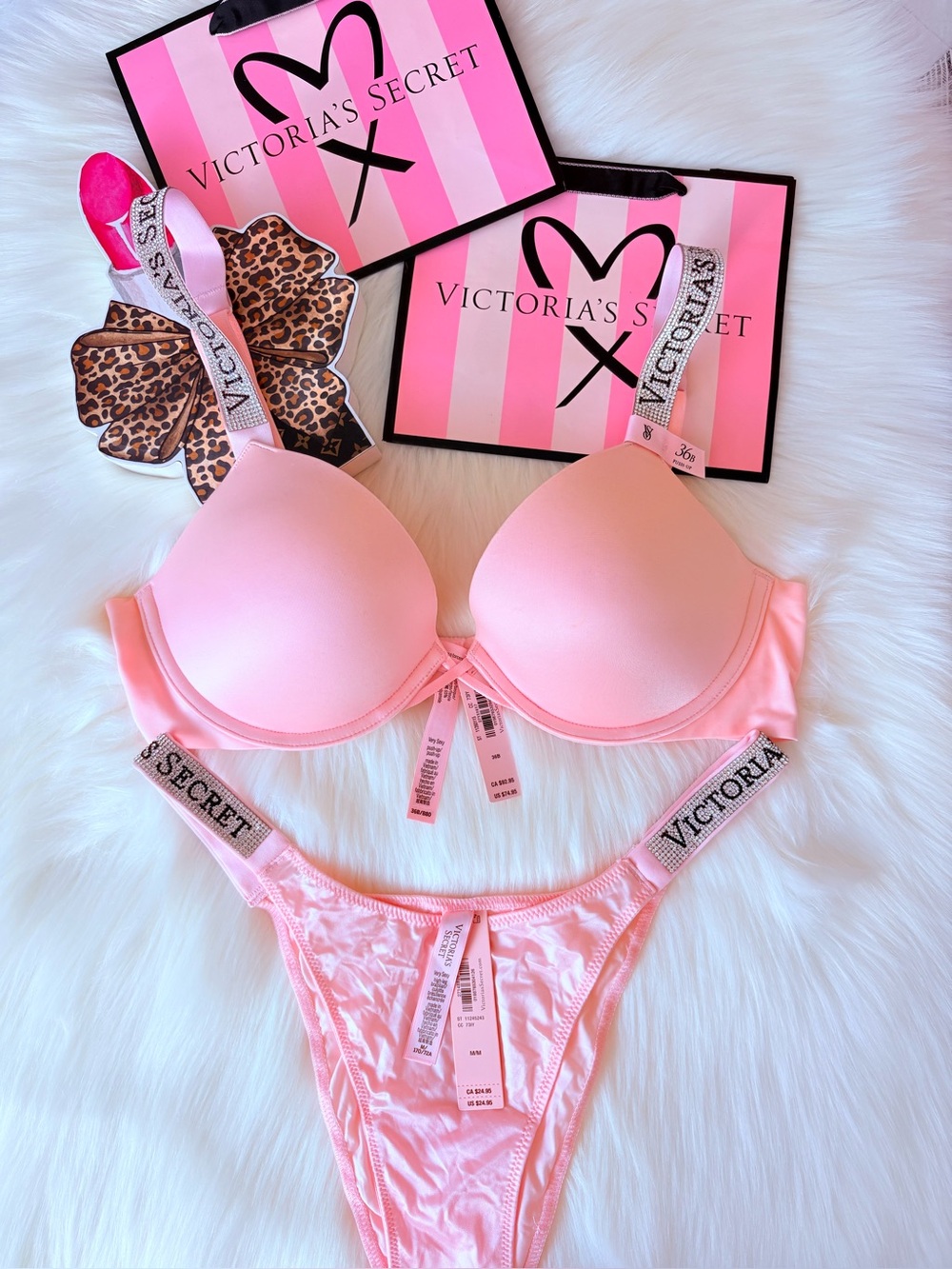 🩷🩷Victoria’s Secret logo shines strap bra and panty set (36B / M)🩷🩷